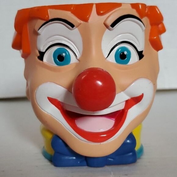 2 Clown Ringling Bros and Barnum & Bailey The Greatest Show on Earth Cups Mugs - Picture 9 of 16